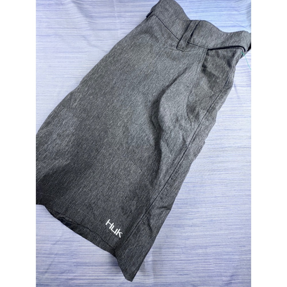 Huk Performance Fishing Mens XXL Gray Heathered Stretch Quick Dry Shorts Pliers
